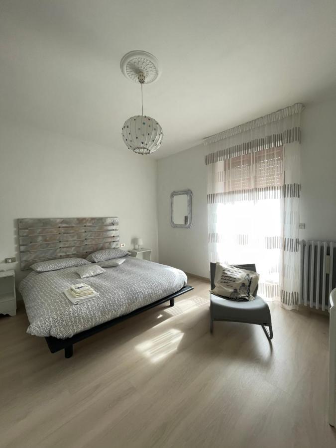 La Signora Dei Fiori Apartamento Gubbio Exterior foto