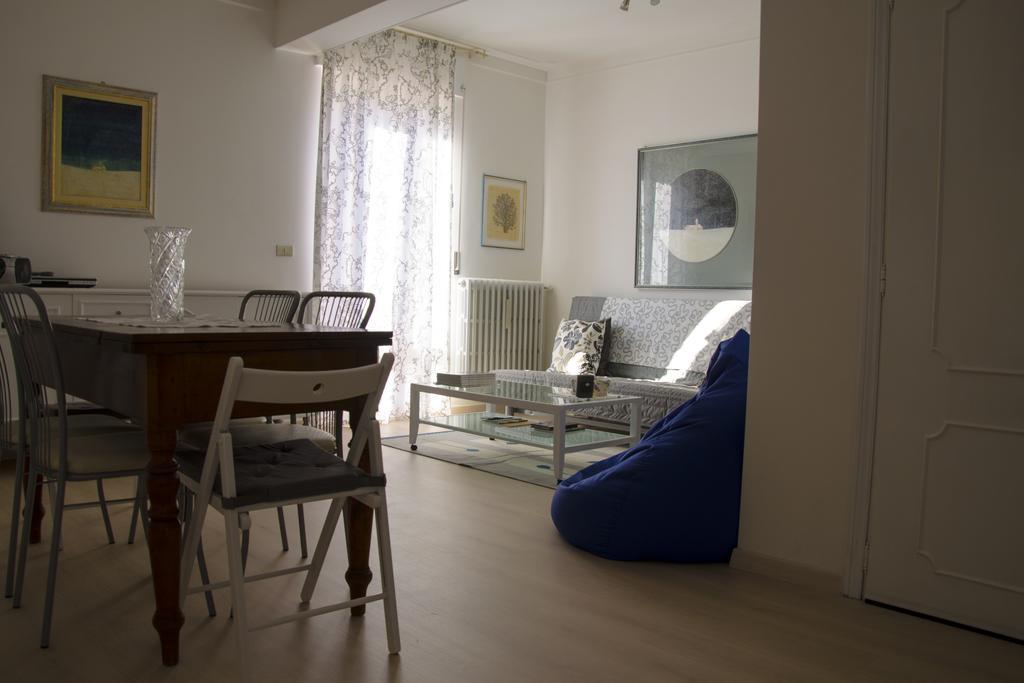La Signora Dei Fiori Apartamento Gubbio Exterior foto