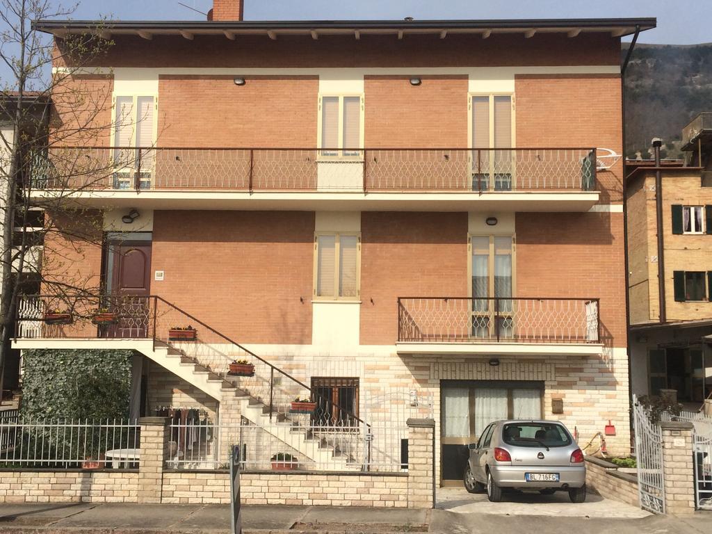 La Signora Dei Fiori Apartamento Gubbio Exterior foto